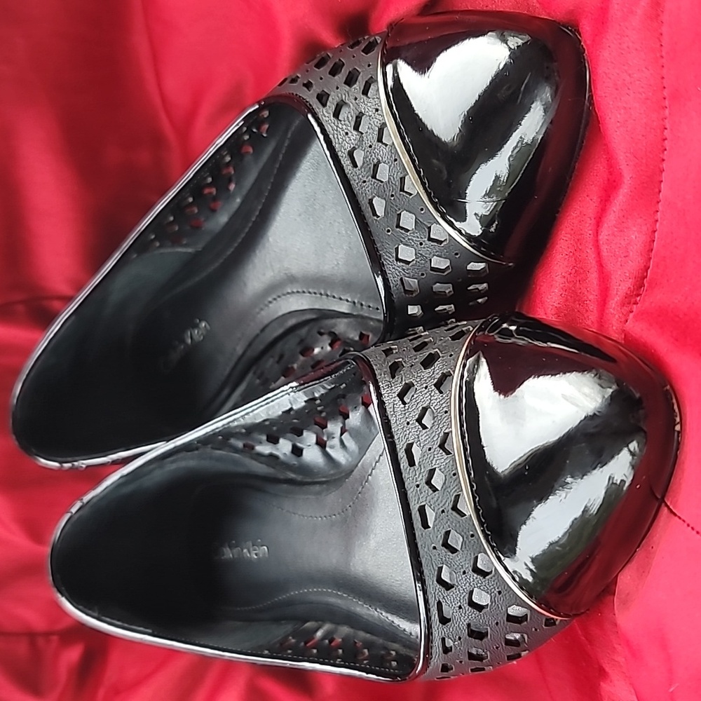 CALVIN KLEIN Elaine black patent ballerina flats 9W
